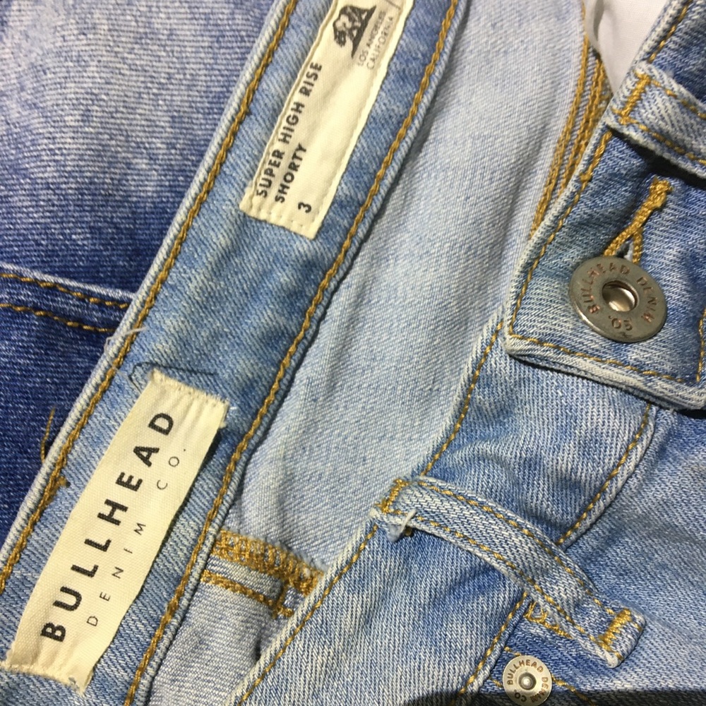 Bullhead Super High Rise Shorty Denim Jean Shorts Size 3 - Picture 4 of 4